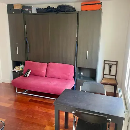 Oda ve Kahvaltı Montmartre Village 3*